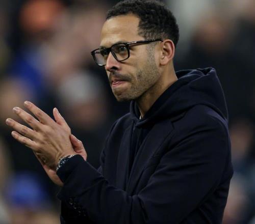 扎卡输球后,与球迷发生,激烈冲突,亚博体育,亚博体育app,亚博体育官网,亚博体育下载,亚博体育入口